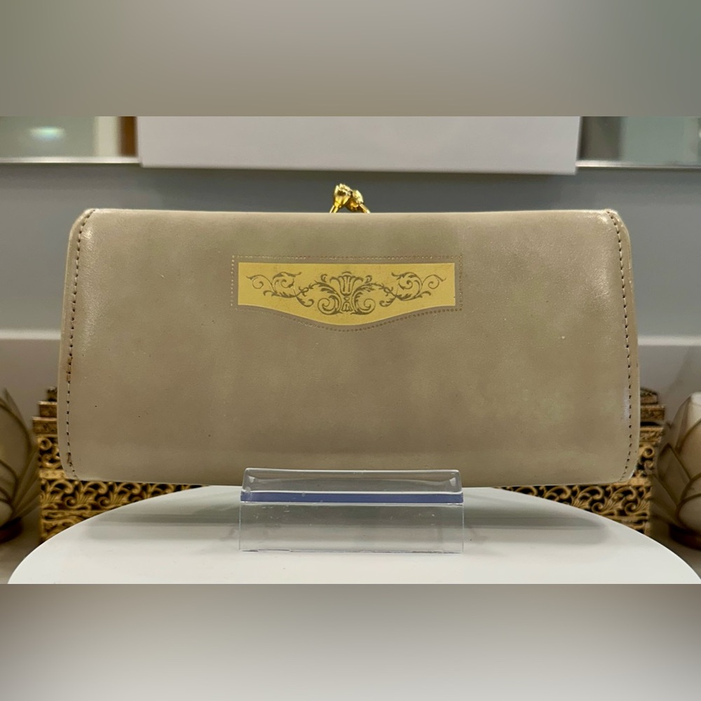 VTG Shiseido - Marbled Cream-Colored Leather Kiss-Lock Accordion Wallet - VGUC